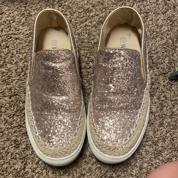 Wild G Rose Gold Glitter shoes - Picture 1 of 2